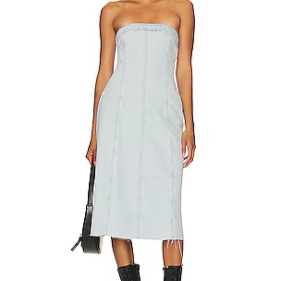 WeWoreWhat Dresses & Skirts - NWT Revolve Denim Strapless Midi Dress